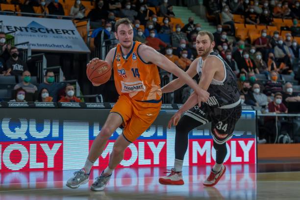 他展现了从 他展现了从